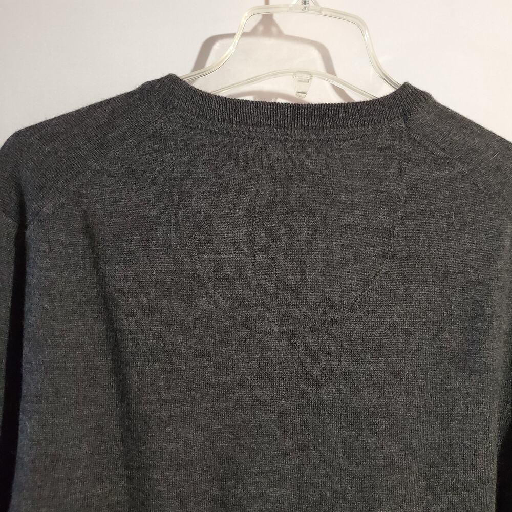 Club Room Men's M Merino Wool Blend V-Neck Preppy Collegiate Gray Sweater - Picture 4 of 8